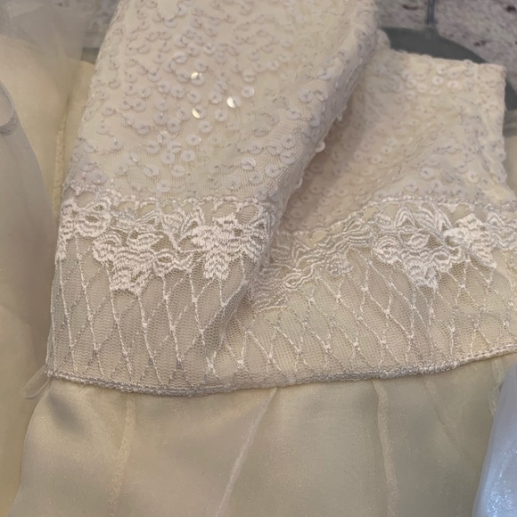 Betsey Johnson Cream Ruffled, Layered Midi Dress - Picture 5 of 7